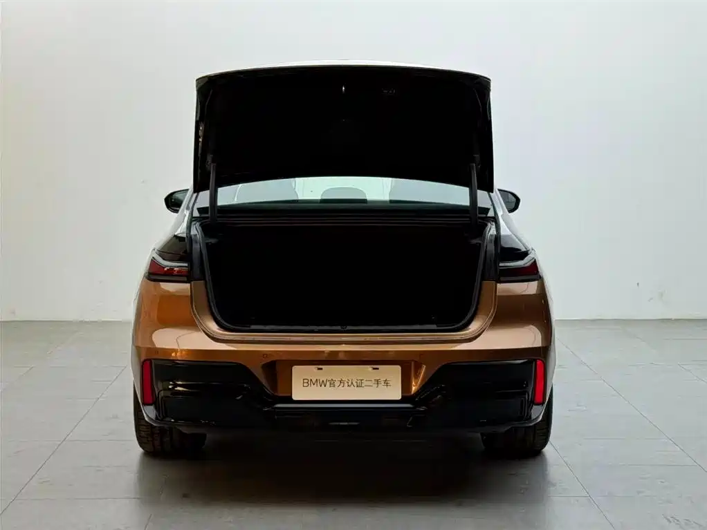 BMW i7 M70L 2023 M70L