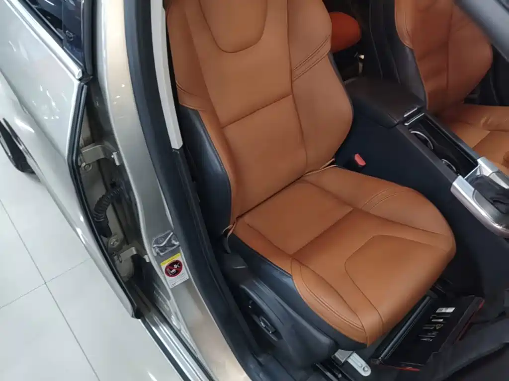 Volvo S60 — миниатюра 25