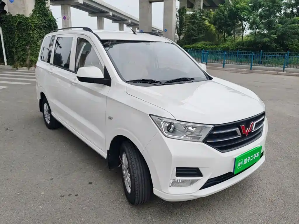Wuling Hongguang — миниатюра 4