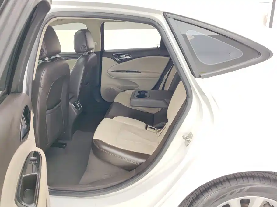 Buick Verano — миниатюра 11