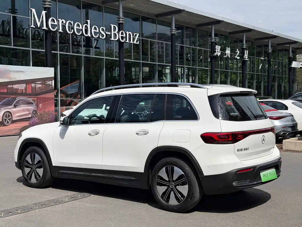 Mercedes-Benz EQB — миниатюра 9