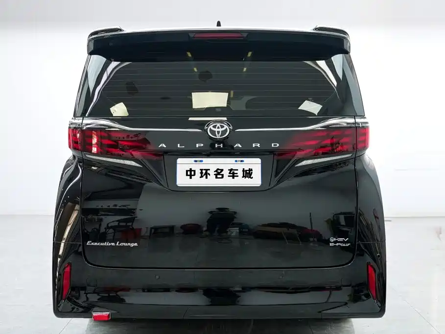Toyota Alphard — миниатюра 16