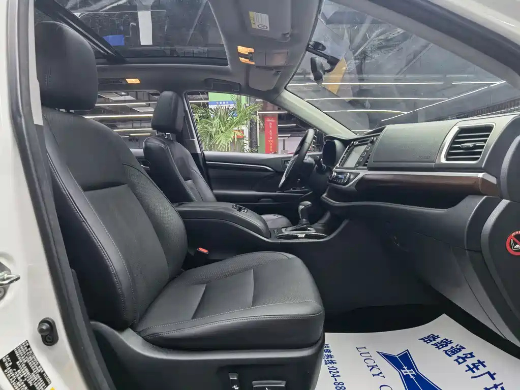 Toyota Highlander — миниатюра 8