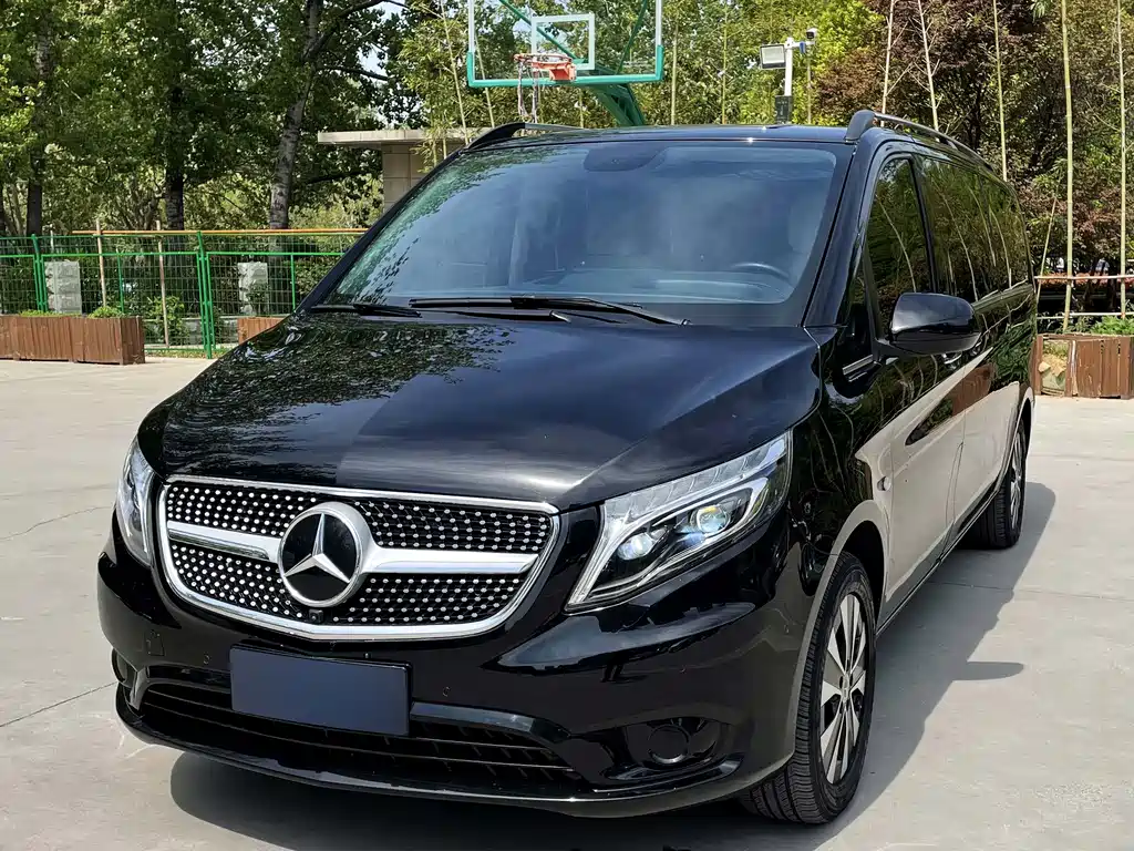 Mercedes-Benz Vito 2024