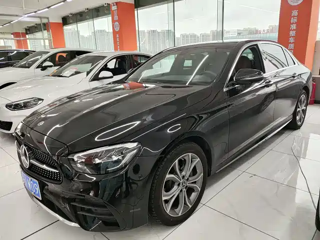 MERCEDES BENZ E CLASS