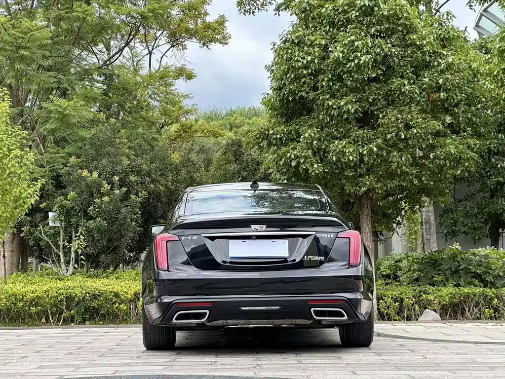 Cadillac CT5 — миниатюра 8