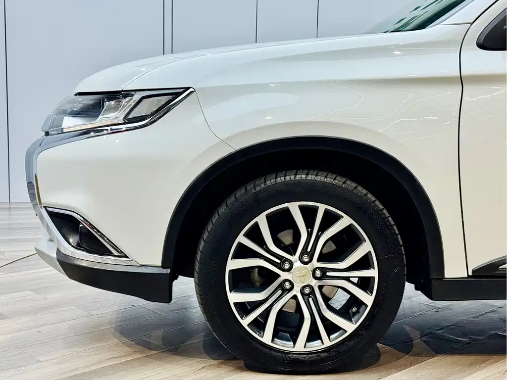 Mitsubishi Outlander 2.4L 4WD Elite Edition 5 seats, фото 26