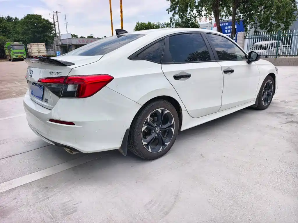 Honda Civic — миниатюра 9