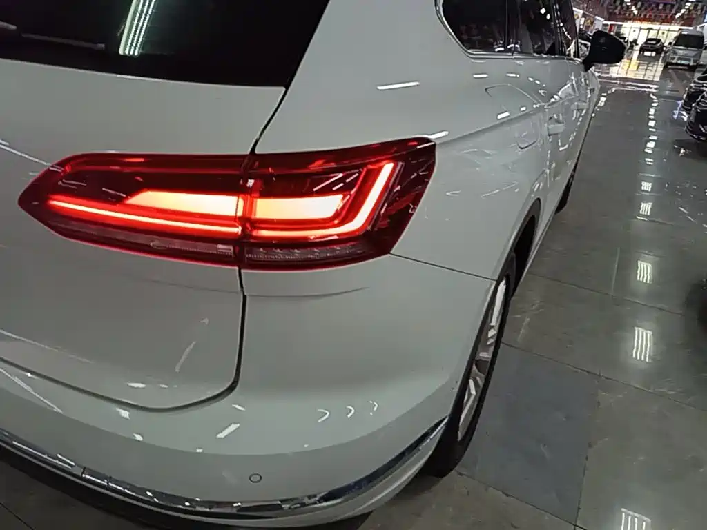 Volkswagen Touareg 2019 2.0TSI V
