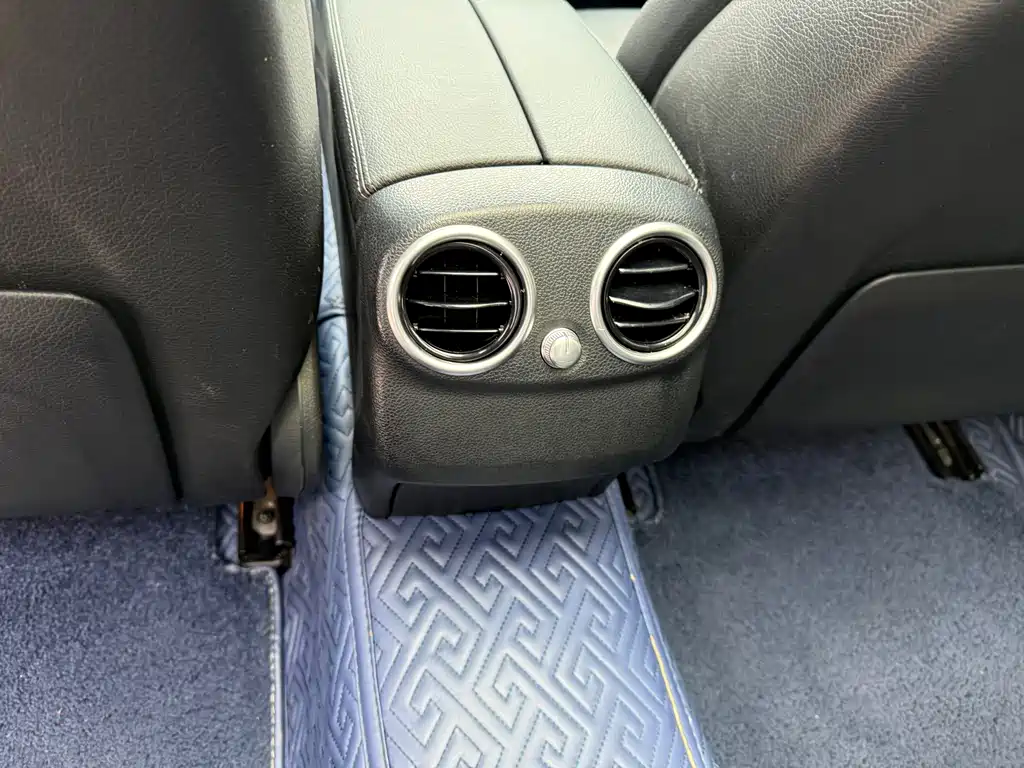 Mercedes-Benz C-Class — миниатюра 33