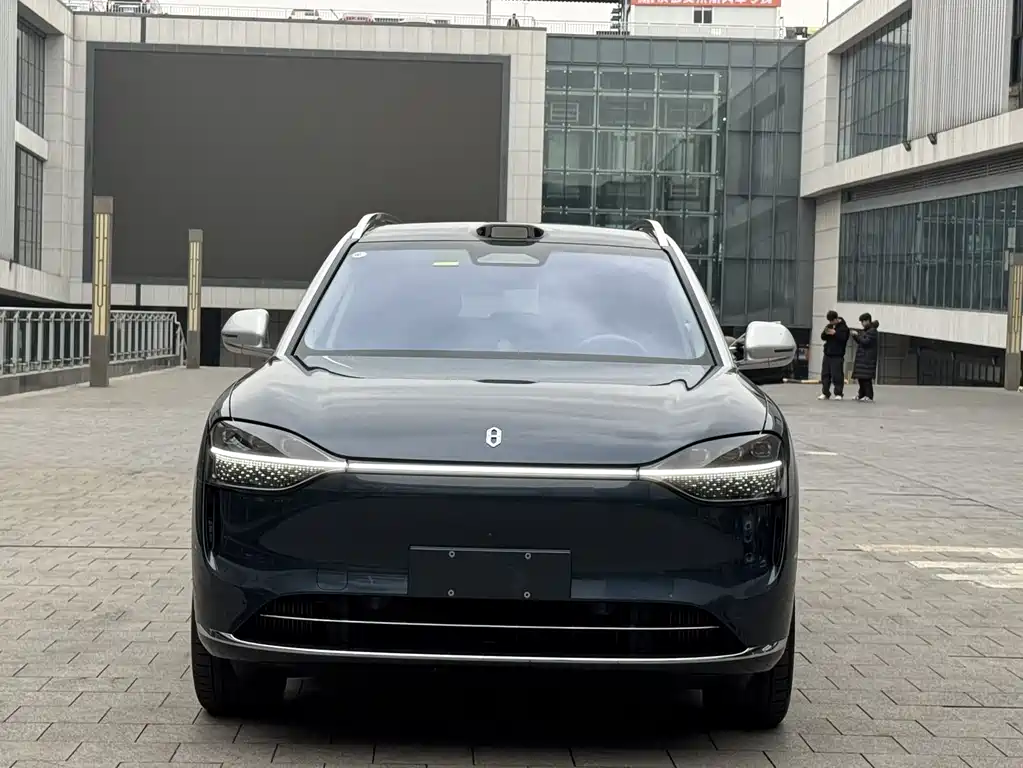 AITO ASK THE WORLD M9