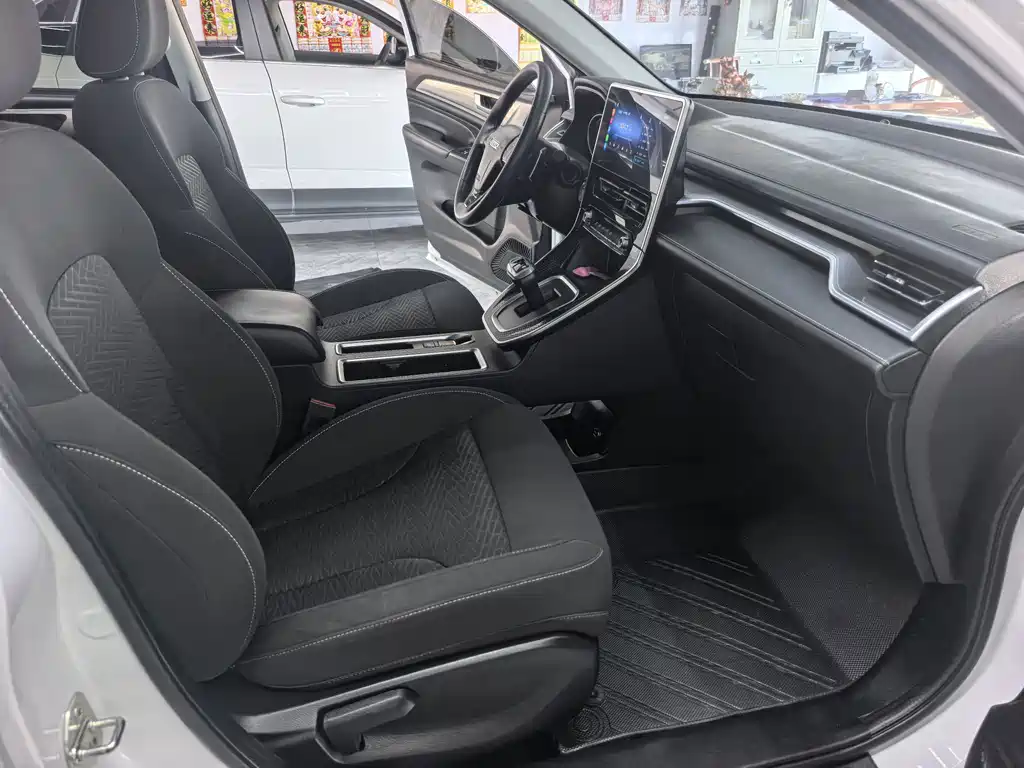 Haval M6 — миниатюра 9