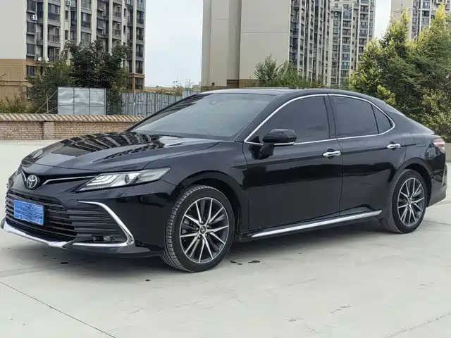 TOYOTA CAMRY