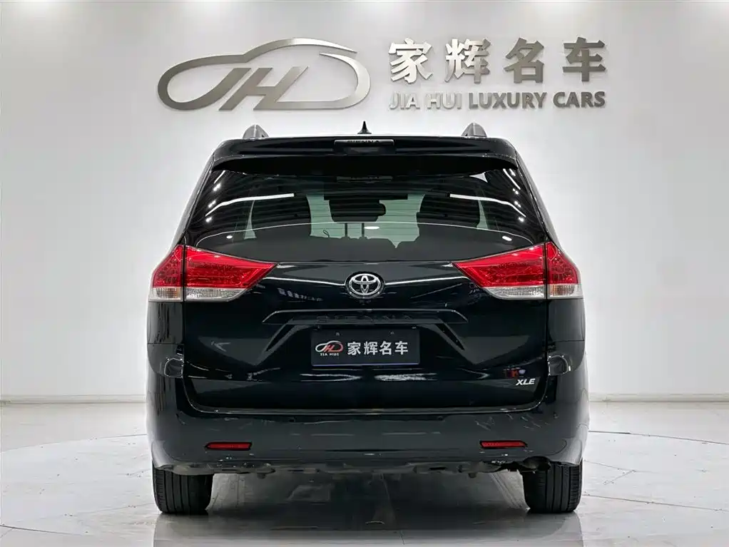 Toyota Sienna 2011 3.5L AT