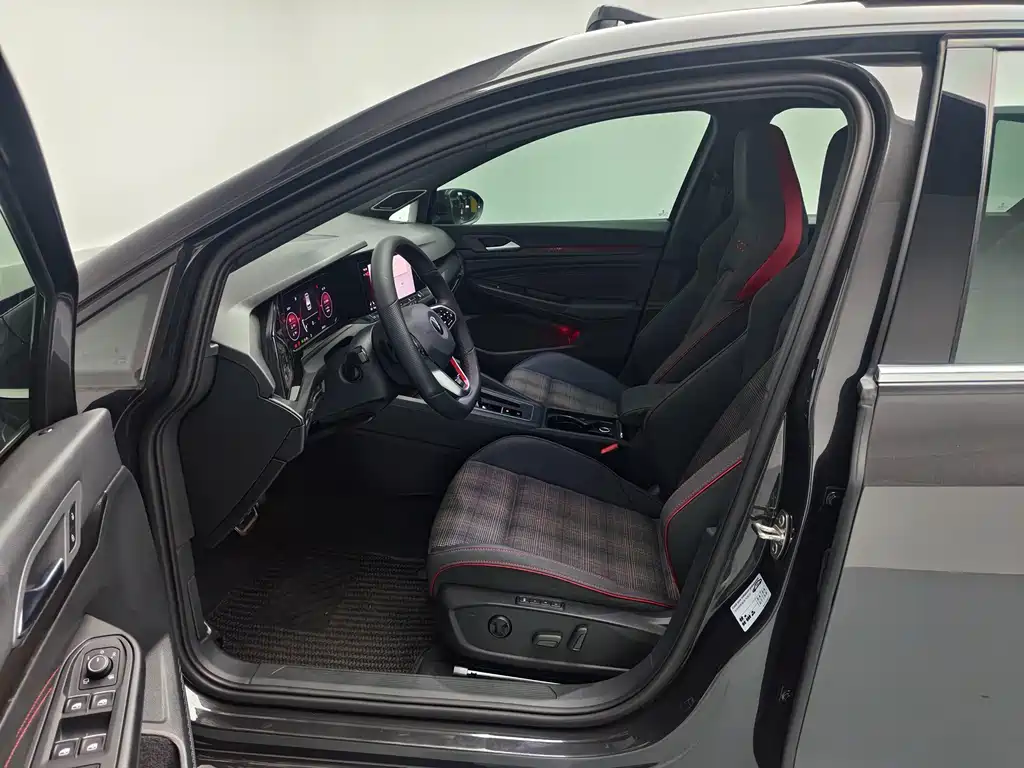 Volkswagen Golf GTI — миниатюра 15