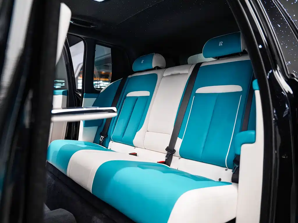 Rolls-Royce Cullinan 2018 мест