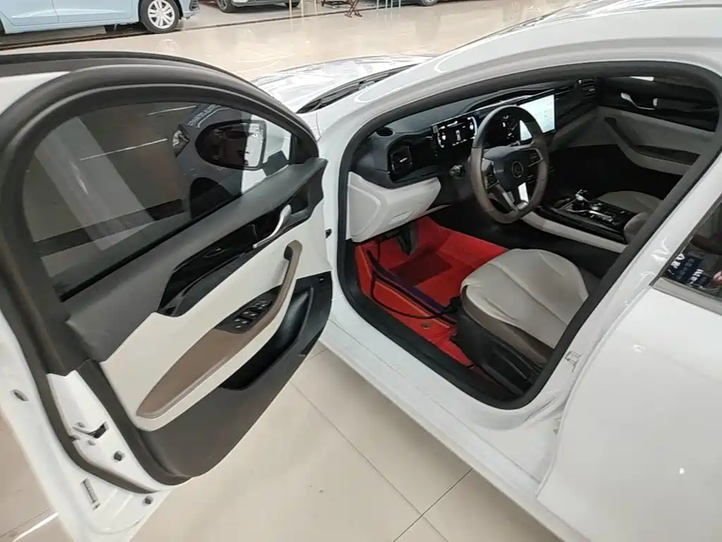 BYD Qin PLUS — миниатюра 16
