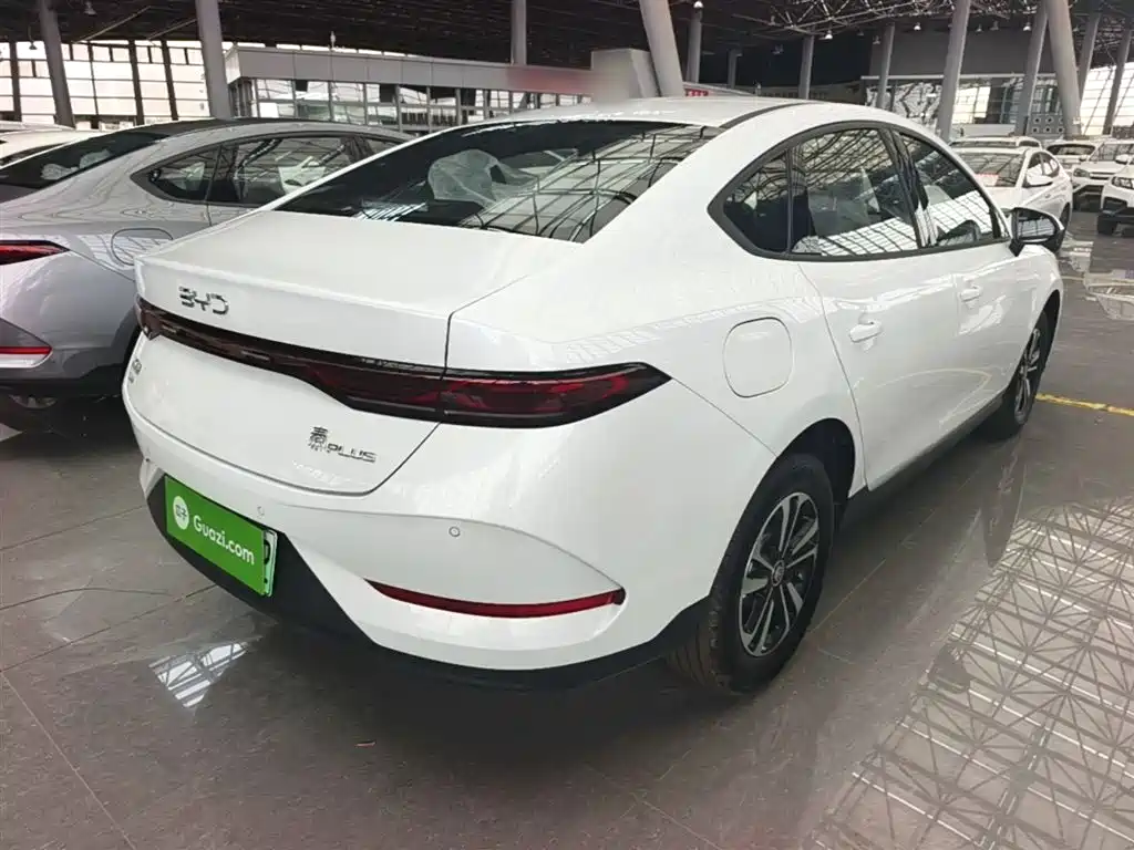 BYD Qin Plus PLUS 2025 DM-i Smart Drive 128KM