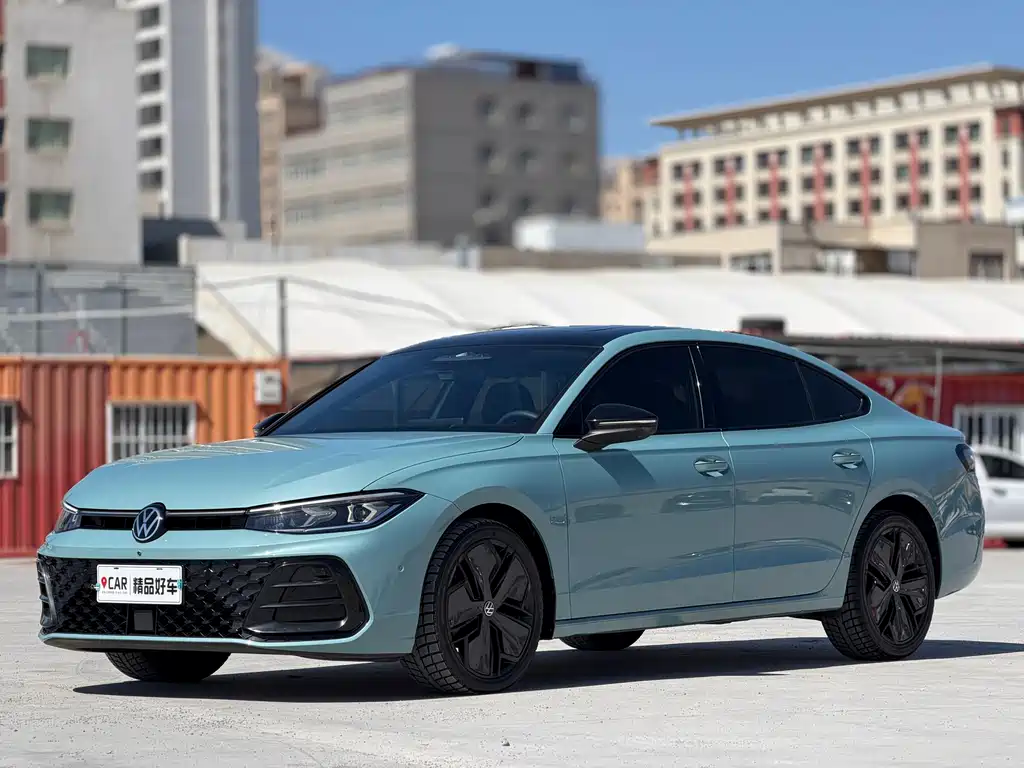 Volkswagen Passat 2025