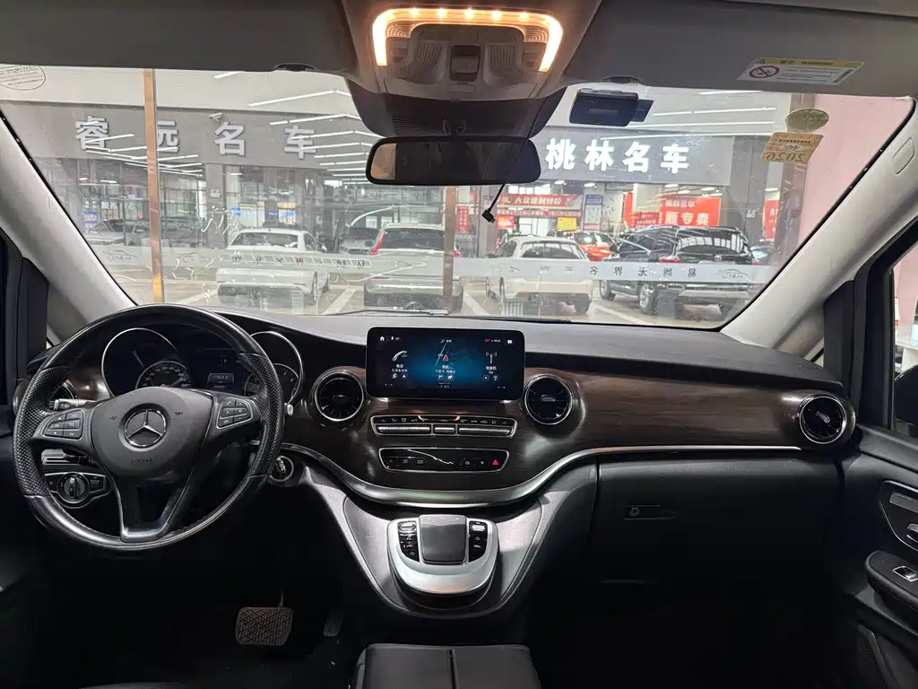 MERCEDES-BENZ V CLASS