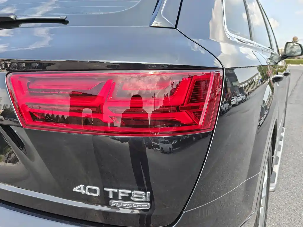 Audi Q7 — миниатюра 9