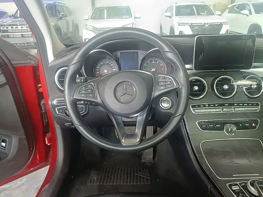 Mercedes-Benz C-Class — миниатюра 11