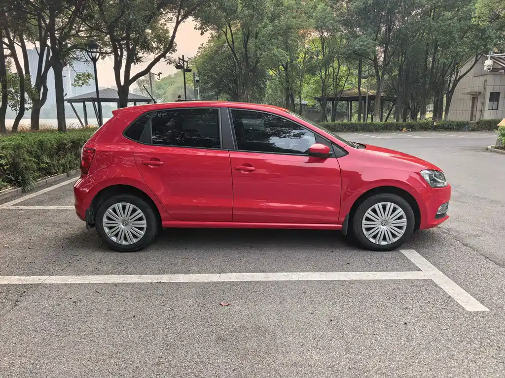 Volkswagen Polo — миниатюра 4