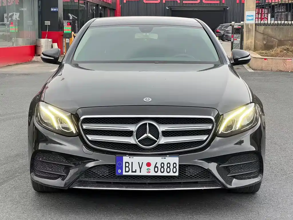 Mercedes-Benz E-Class — миниатюра 3