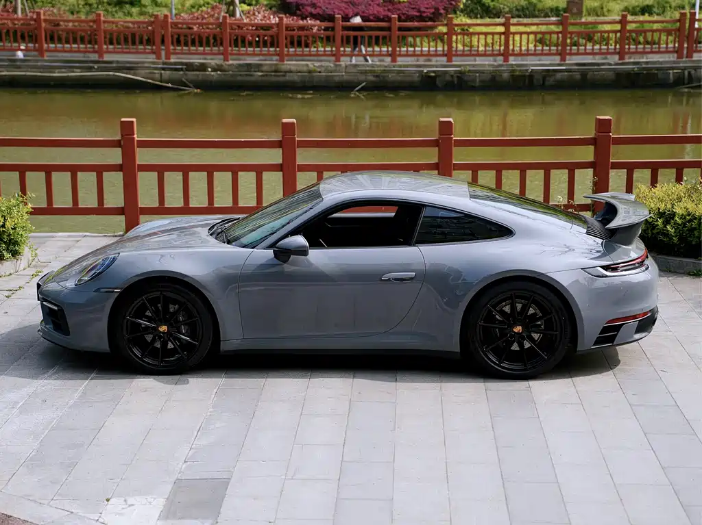 Porsche 911 2023 Carrera 3.0T