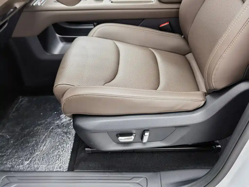 Wuling 星光560新能源 — миниатюра 20
