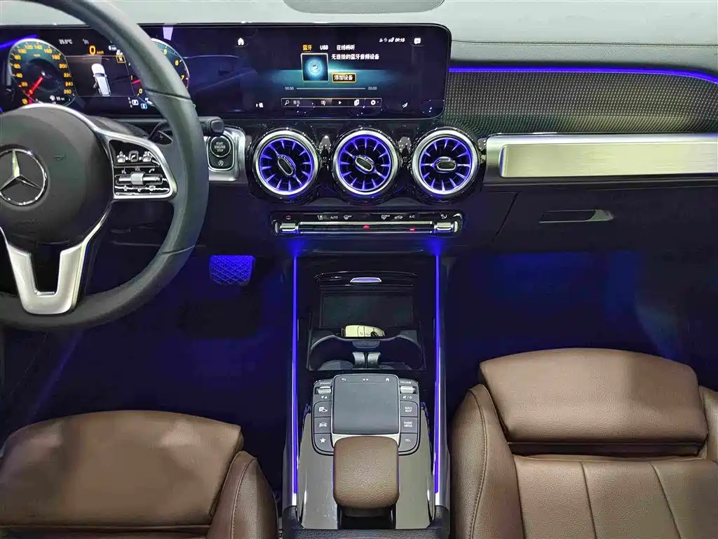 Mercedes-Benz GLB — миниатюра 7