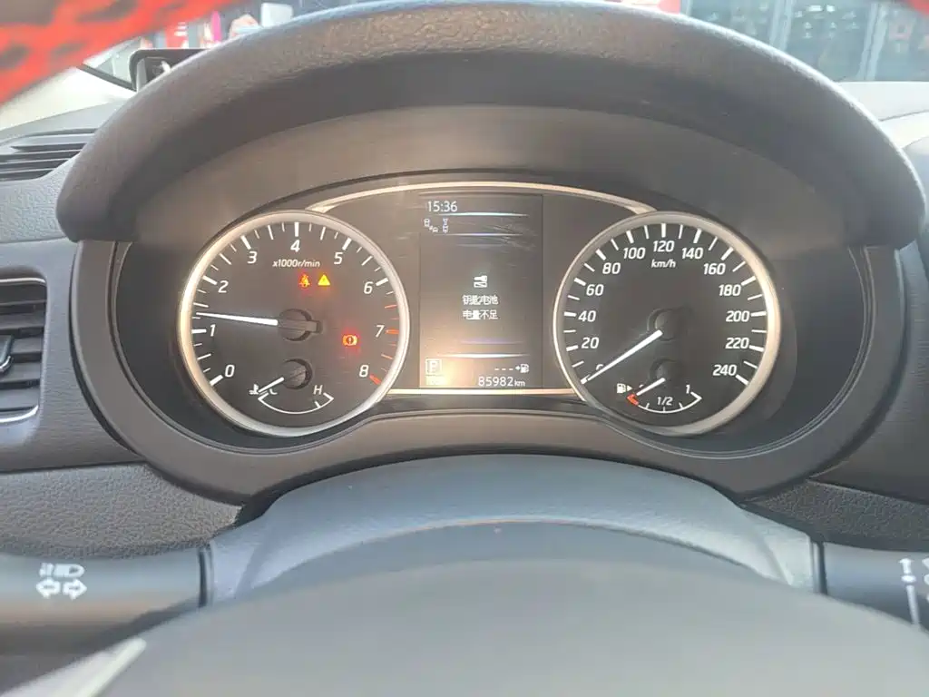 Nissan Tiida — миниатюра 12
