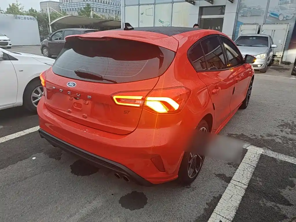 Ford Focus — миниатюра 7