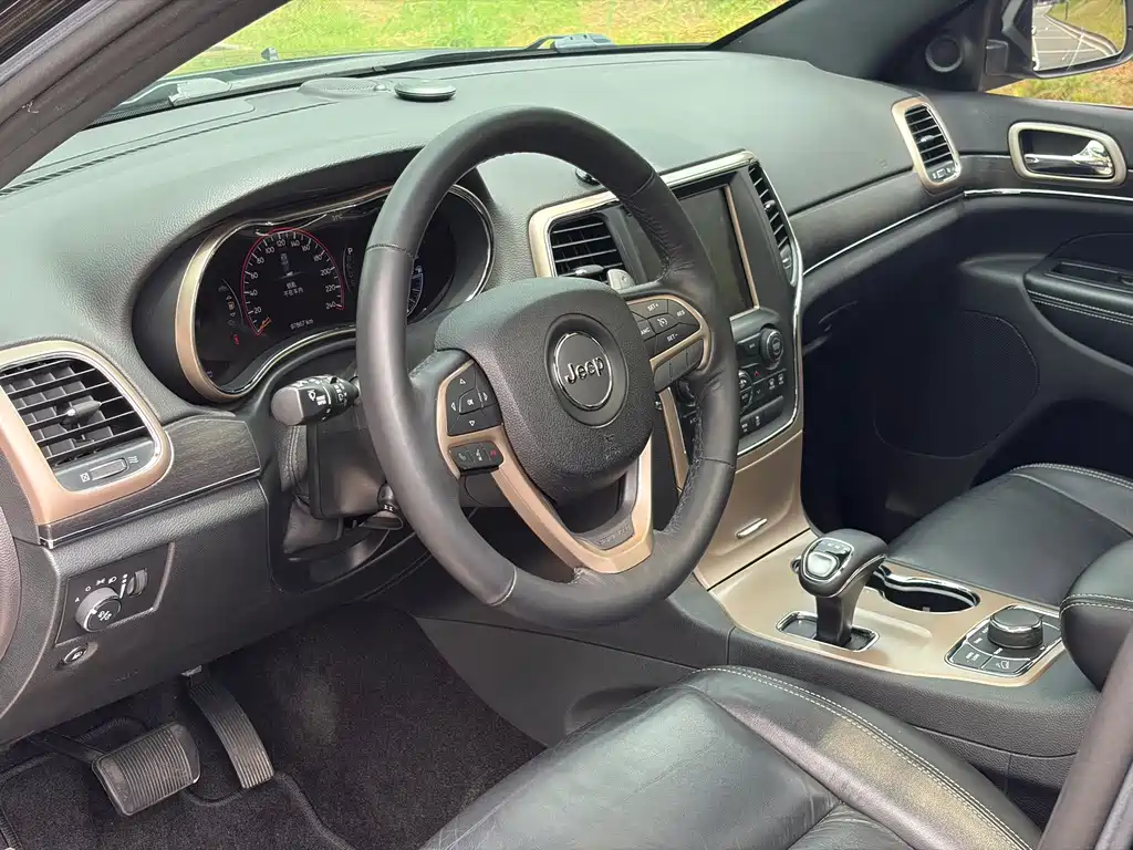 Jeep Grand Cherokee (Import) 3.0L Comfort Enjoy Navigation Edition, фото 9