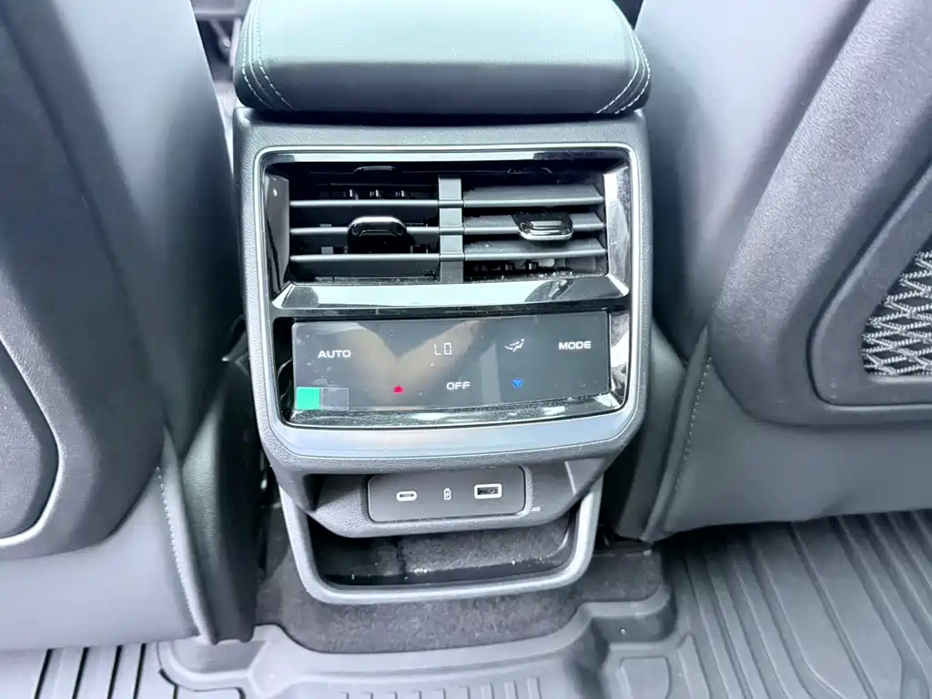 Geely Xingyue L — миниатюра 12