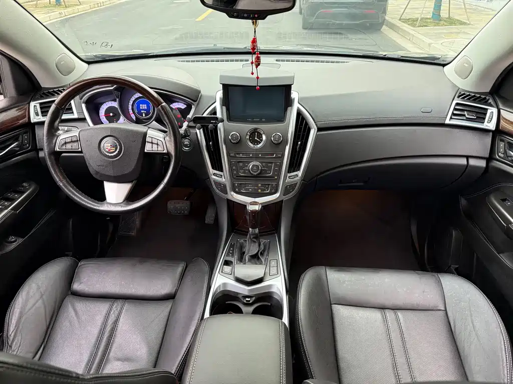 Cadillac SRX — миниатюра 7