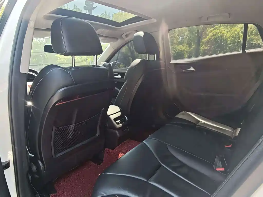 Hongqi Hongqi H5 — миниатюра 17