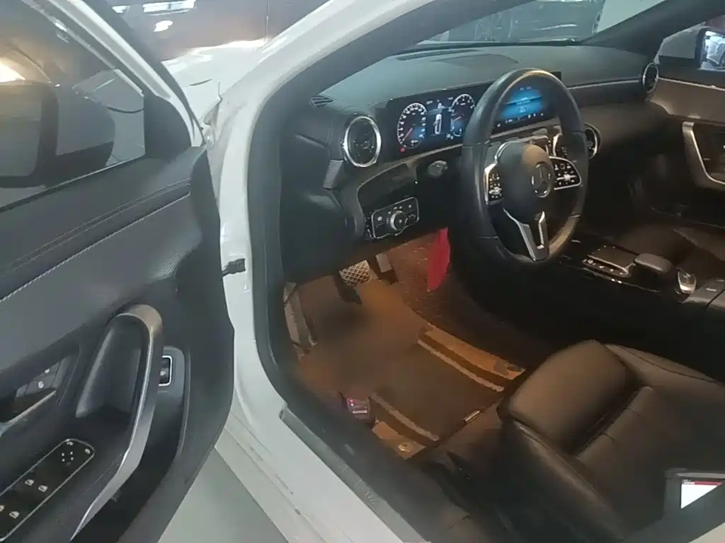 Mercedes-Benz A-Class — миниатюра 16