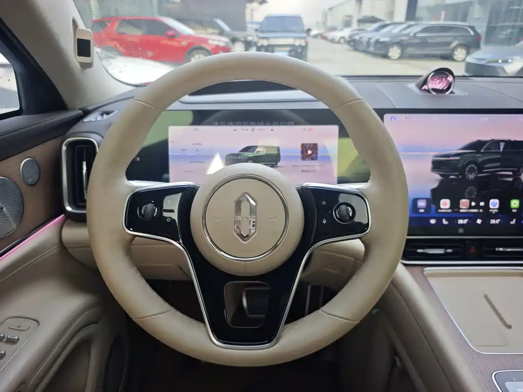 AITO ASK THE WORLD M9