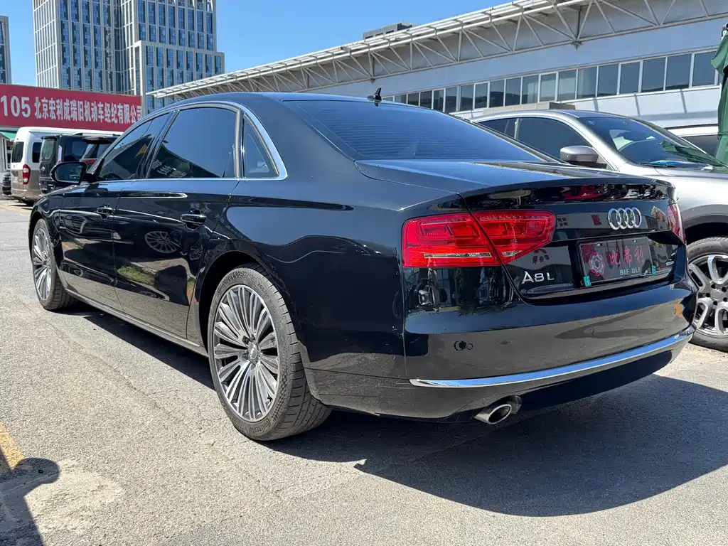 Audi A8 2011 A8L 3.0 TFSI quattro Comfort (213kW