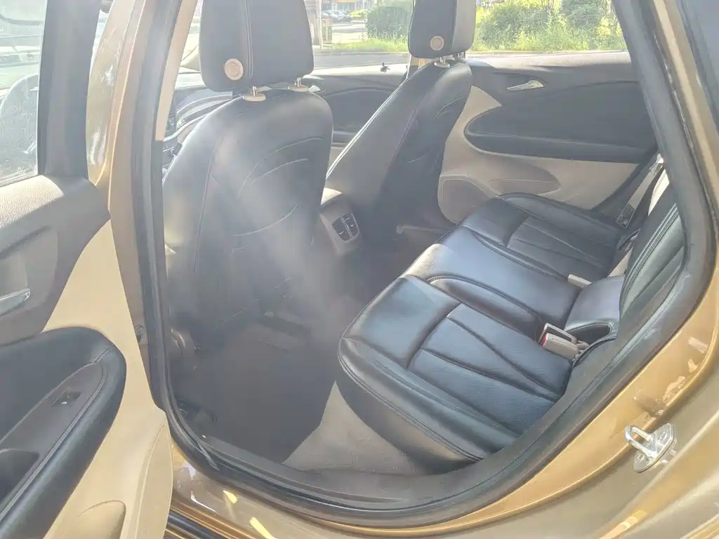 Buick Verano — миниатюра 9
