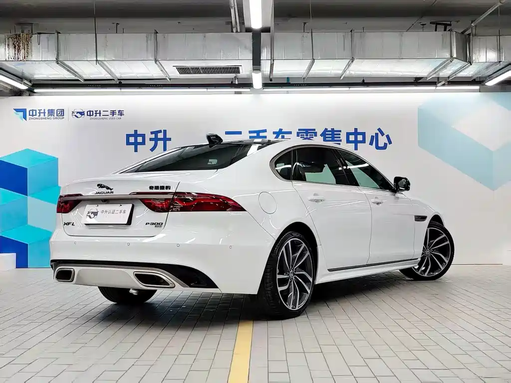 Jaguar XFL — миниатюра 5
