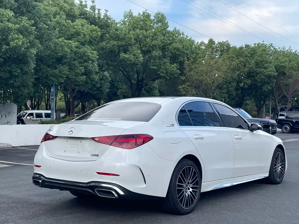 Mercedes-Benz C-Class — миниатюра 15