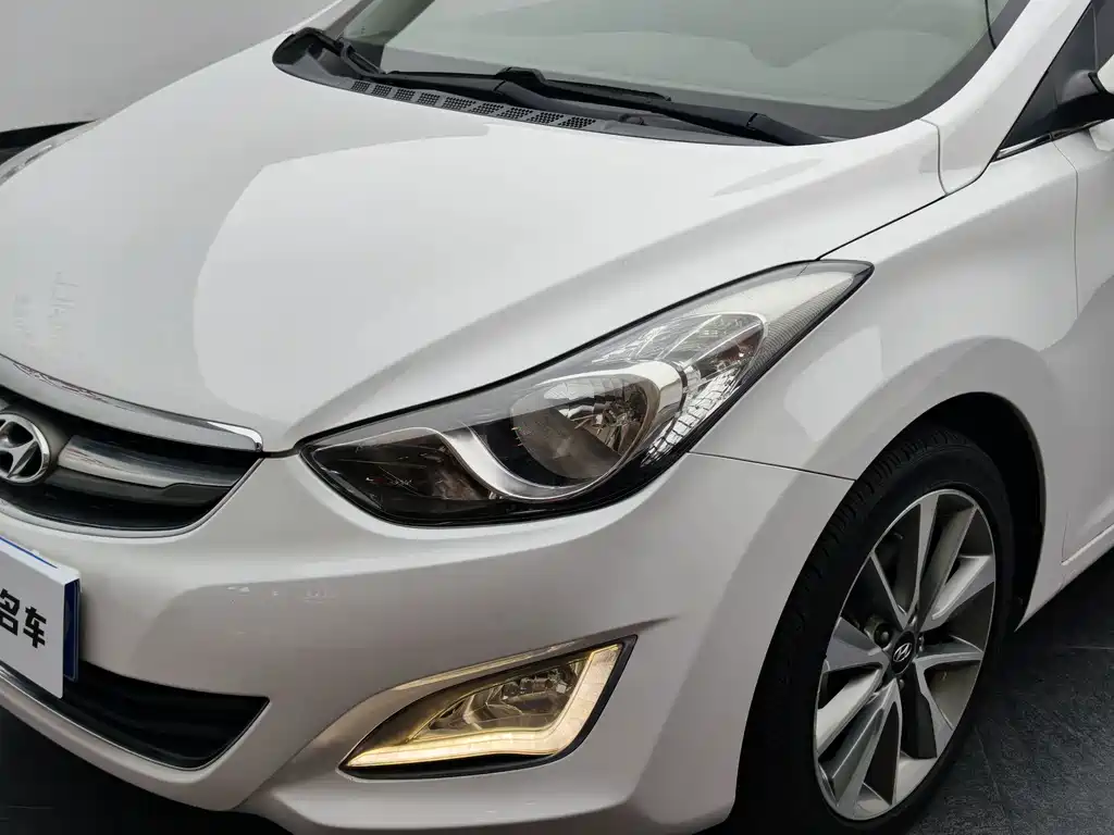 Hyundai Elantra Langdong — миниатюра 7