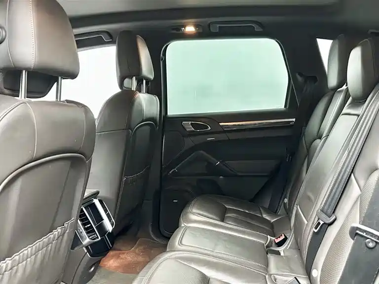 Porsche Cayenne Hybrid — миниатюра 9