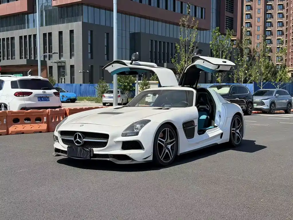 Mercedes-Benz SLS AMG — миниатюра 3
