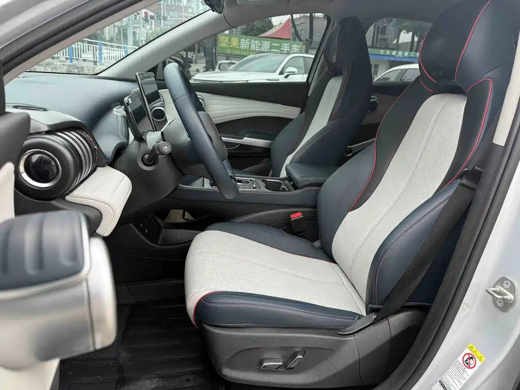 BYD Yuan Plus — миниатюра 6