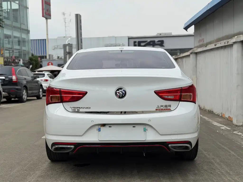 Buick Verano — миниатюра 10