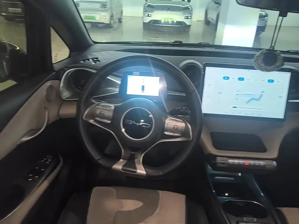 BYD Dolphin — миниатюра 11