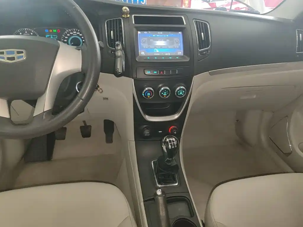 Geely Vision — миниатюра 13